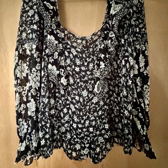 Sezane Ruffle Blouse - Picture 6 of 9